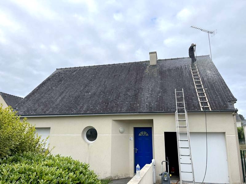 nettoyage-demoussage-toiture-vannes-1